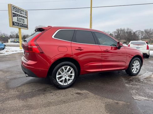 Used 2019 Volvo XC60 T5 Momentum w/ Protection Package Premier AWD/4WD image 5