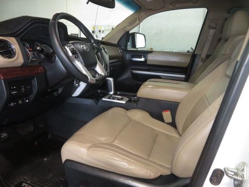 Used 2017 Toyota Tundra Limited w/ Limited Premium Package AWD/4WD image 21