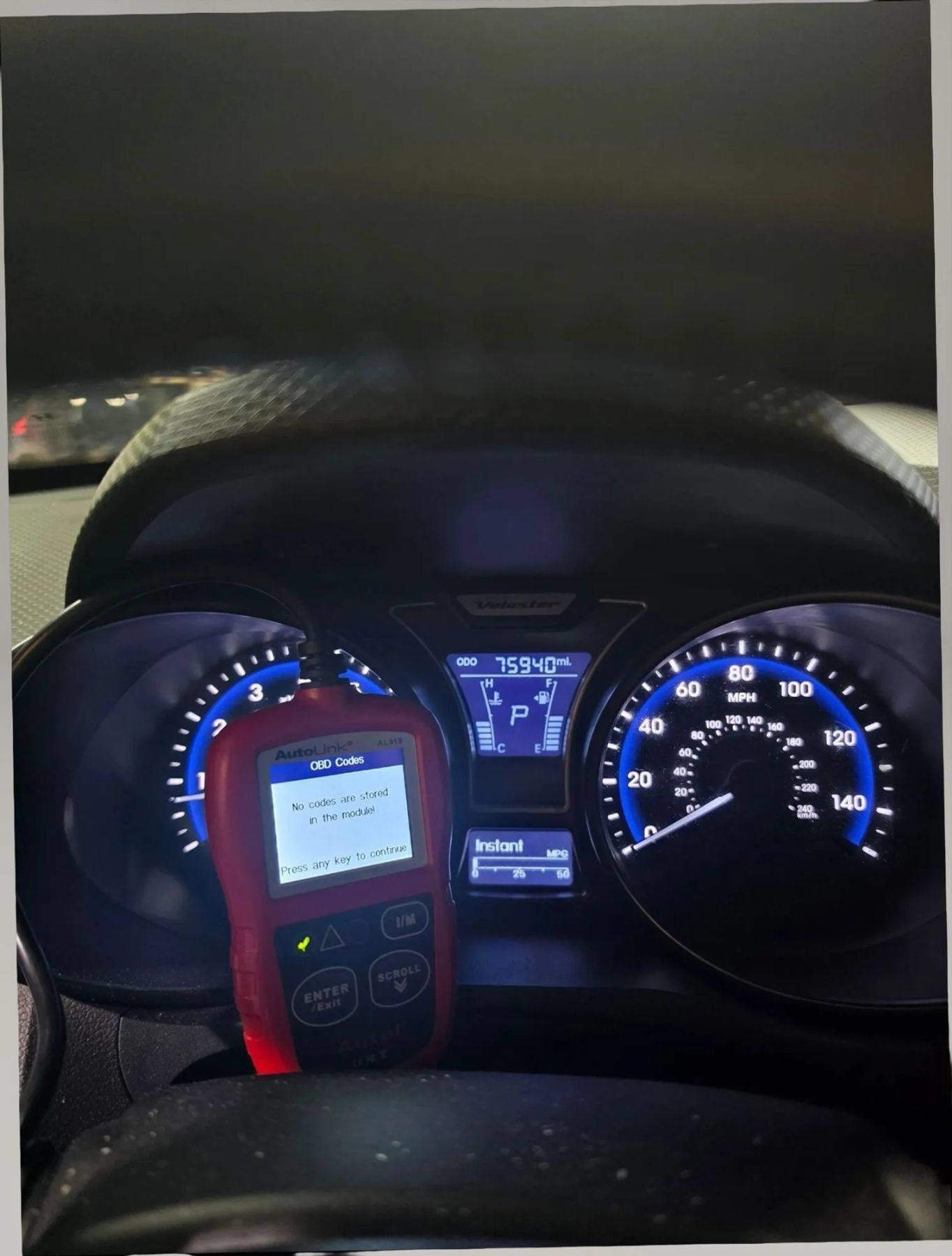 Used 2015 Hyundai Veloster Turbo FWD image 17