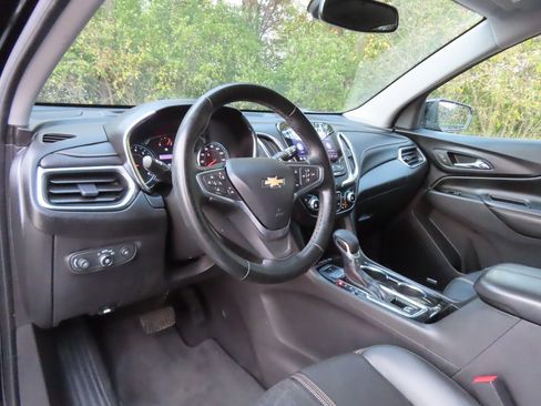 Used 2023 Chevrolet Equinox Premier image 28