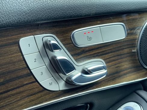 Used 2017 Mercedes-Benz GLC 300 image 10