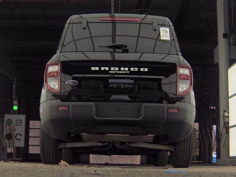 Used 2025 Ford Bronco Sport Outer Banks w/ Outer Banks Tech Package+ image 19