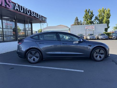 Used 2022 Tesla Model 3 Long Range AWD/4WD image 2