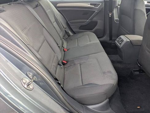 Used 2017 Volkswagen Golf S FWD image 18