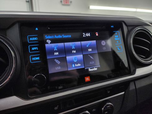 Used 2019 Toyota Tacoma Limited image 44