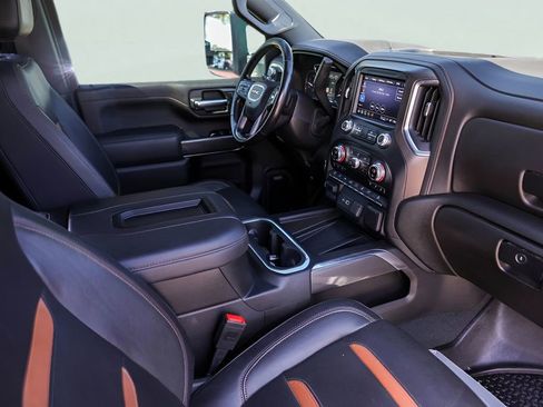Used 2022 GMC Sierra 2500 AT4 w/ AT4 Premium Plus Package AWD/4WD image 33