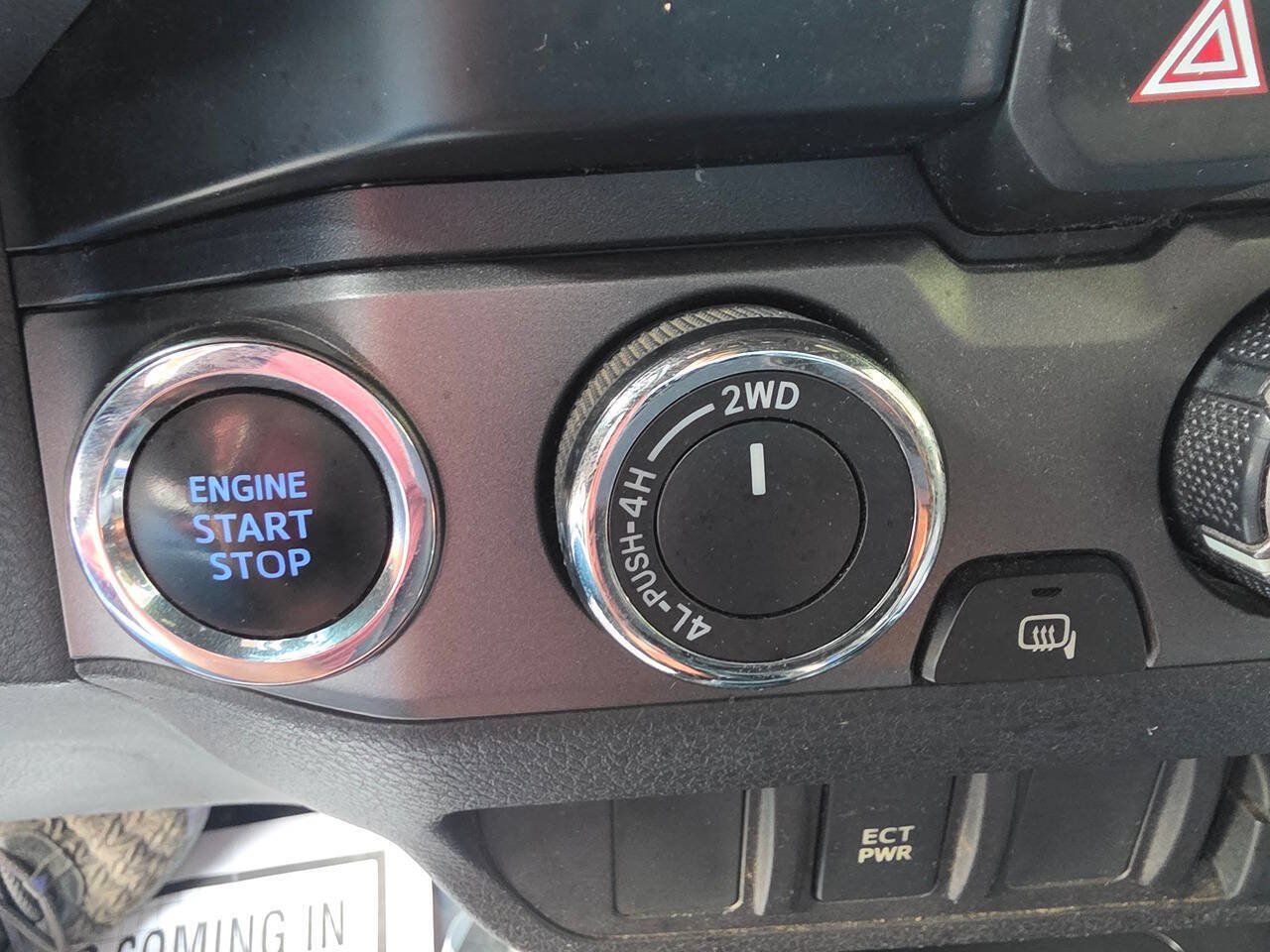 Used 2019 Toyota Tacoma TRD Off-Road AWD/4WD image 17