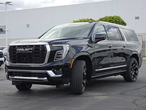 New 2026 GMC Yukon XL Denali w/ Denali Reserve Package AWD/4WD image 24
