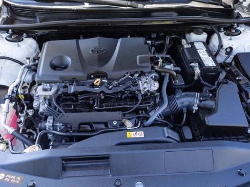 Used 2022 Toyota Camry SE image 24