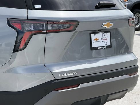 New 2026 Chevrolet Equinox LT image 19
