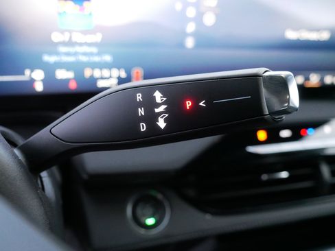 Certified 2025 Buick Enclave Preferred image 24