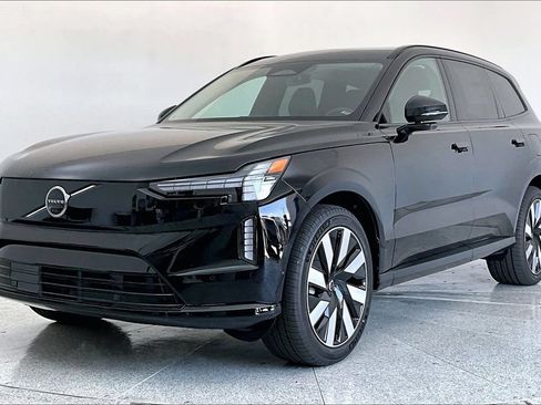 New 2026 Volvo EX90 Ultra AWD/4WD image 2
