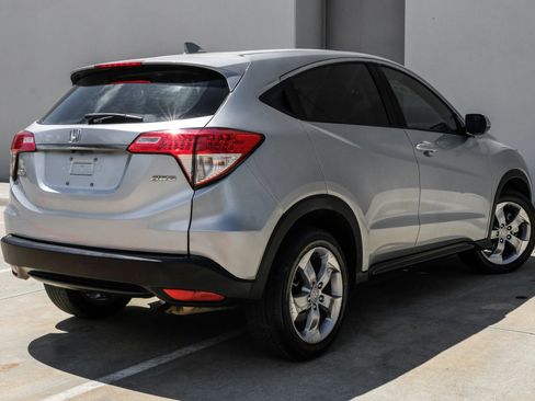 Used 2021 Honda HR-V LX image 13