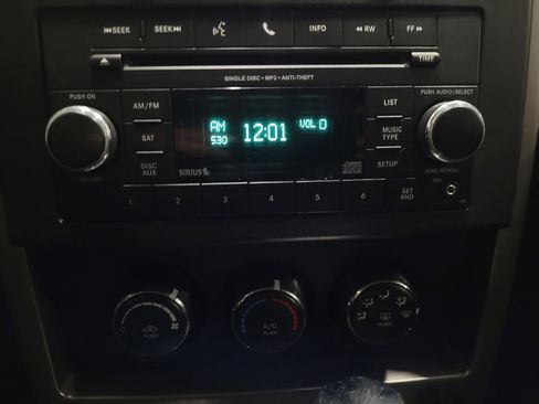 Used 2012 Jeep Liberty Sport image 25