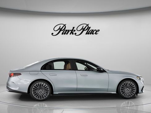 Used 2026 Mercedes-Benz E 350 Sedan image 27