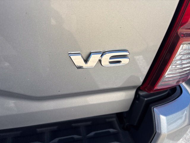 Used 2022 Toyota Tacoma SR AWD/4WD image 19