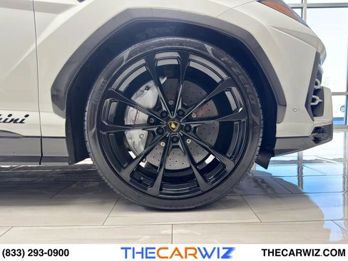 Used 2020 Lamborghini Urus image 41