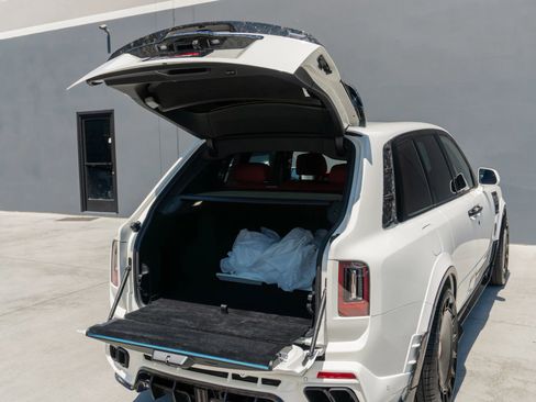 Used 2026 Rolls-Royce Cullinan AWD/4WD image 57