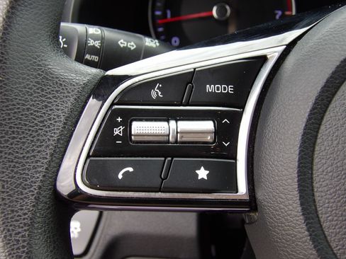 Used 2024 Kia Forte LXS FWD image 14