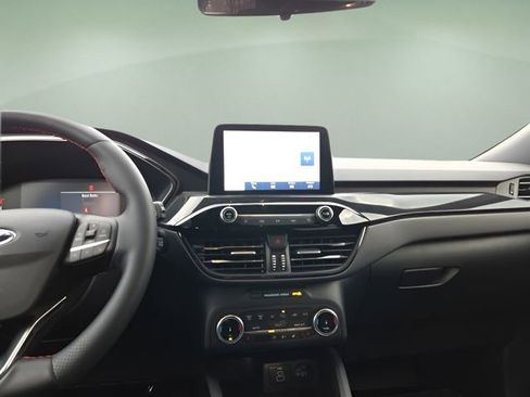 Used 2025 Ford Escape ST-Line Elite w/ Class II Trailer Tow Package image 11