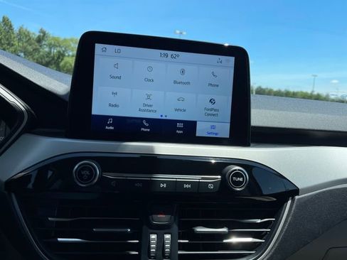 Used 2020 Ford Escape SEL FWD image 22