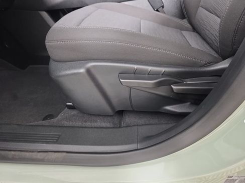 Used 2026 Chevrolet Equinox LT w/ Safety and Technology Package FWD image 23