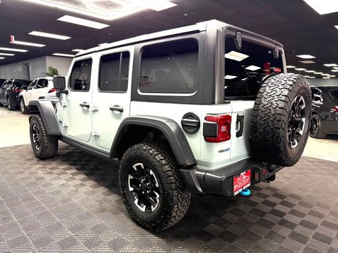 Used 2024 Jeep Wrangler Unlimited Rubicon 4xe w/ Convenience Group AWD/4WD image 11