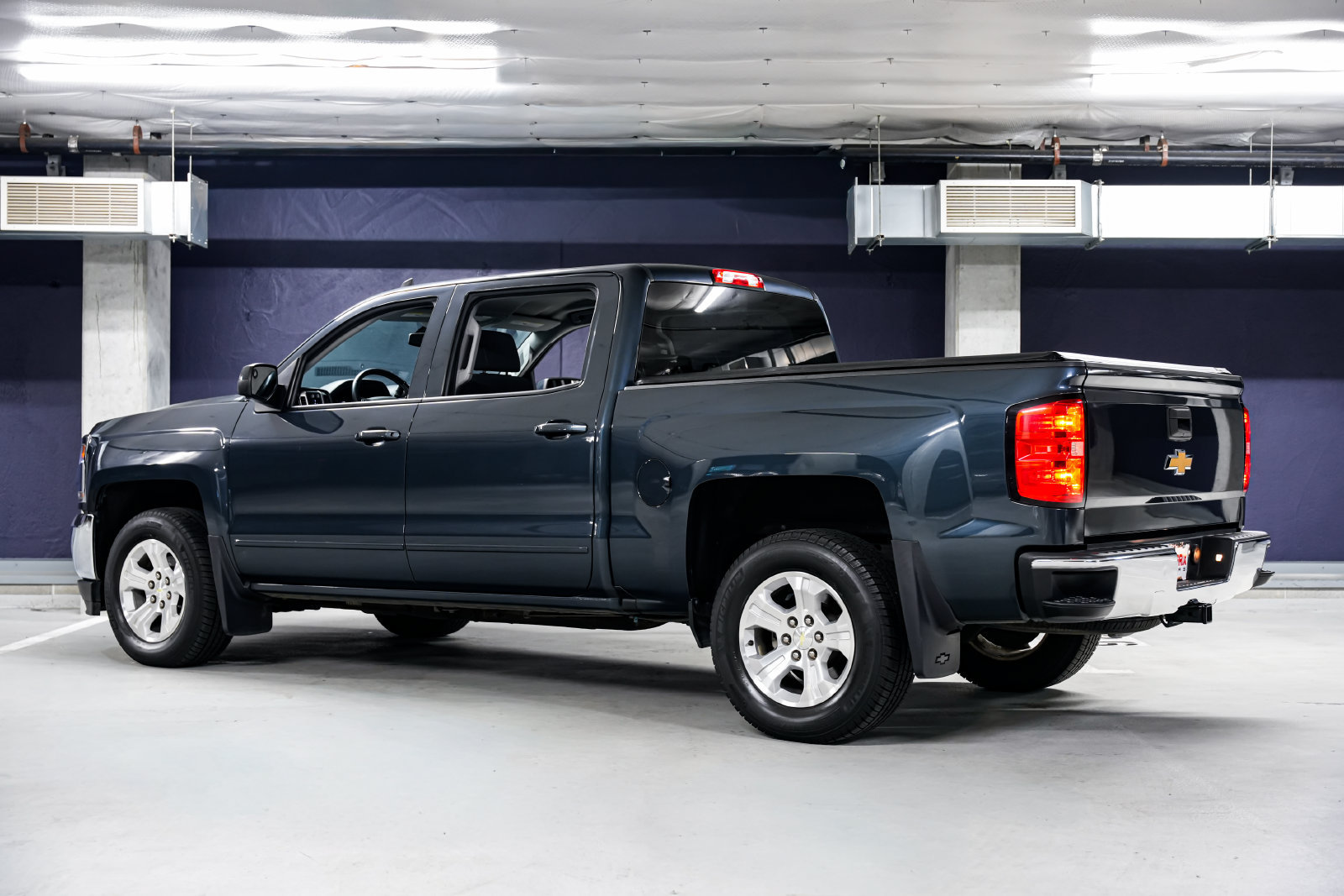 Used 2017 Chevrolet Silverado 1500 LT w/ All Star Edition AWD/4WD image 8