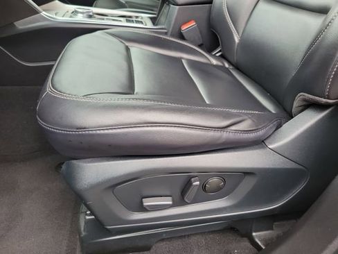 Used 2023 Ford Explorer XLT w/ Equipment Group 202A image 18