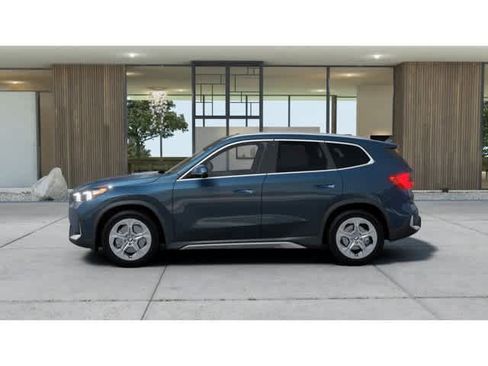 New 2026 BMW X1 xDrive28i AWD/4WD image 5