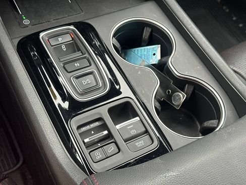 Used 2025 Honda Pilot Black Edition image 26