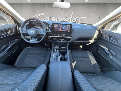 New 2026 Nissan Pathfinder SV image 20