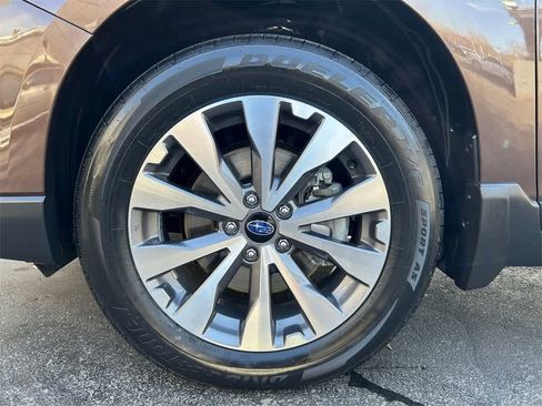 Used 2019 Subaru Outback 2.5i Touring w/ Popular Package #3A image 8