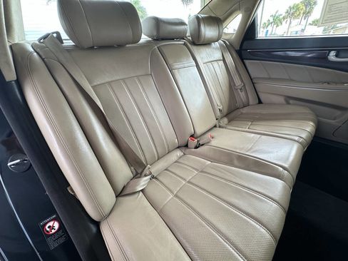 Used 2012 Hyundai Equus Signature image 16