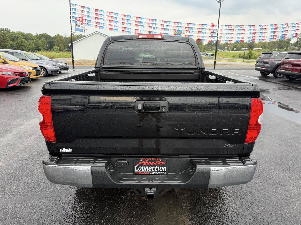 Used 2021 Toyota Tundra SR5 w/ SR5 Leather Package RWD image 5