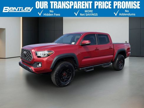 Used 2020 Toyota Tacoma TRD Off-Road AWD/4WD image 1