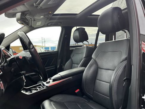 Used 2016 Mercedes-Benz GL 550 4MATIC image 11