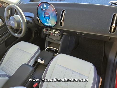 Used 2025 MINI Cooper Countryman S w/ Comfort Package Max image 18