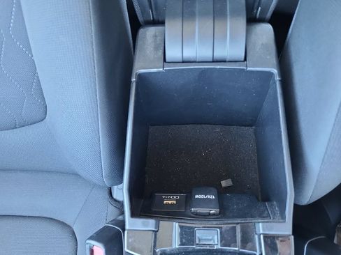 Used 2020 Toyota Corolla LE w/ Carpet Mat Package (TMS) FWD image 25