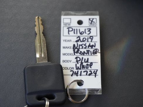 Used 2019 Nissan Frontier SV image 27