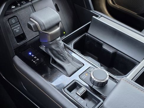 Used 2026 Toyota Sequoia Capstone image 15