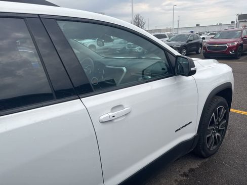 Used 2021 GMC Acadia SLE w/ Elevation Edition image 7