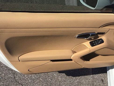 Used 2013 Porsche Boxster image 10