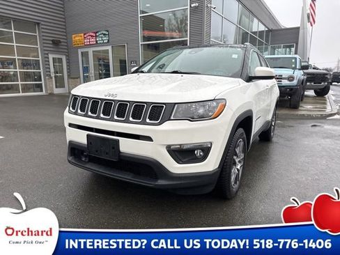 Used 2020 Jeep Compass Latitude image 1