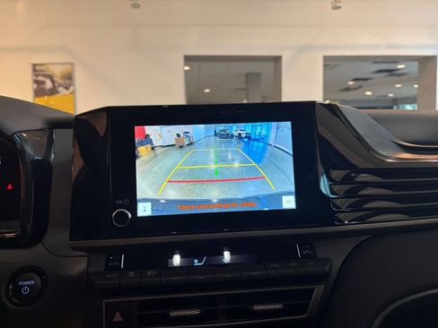 Used 2025 Toyota Camry LE image 17