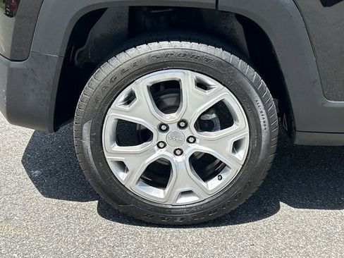 Used 2023 Jeep Renegade Limited AWD/4WD image 12