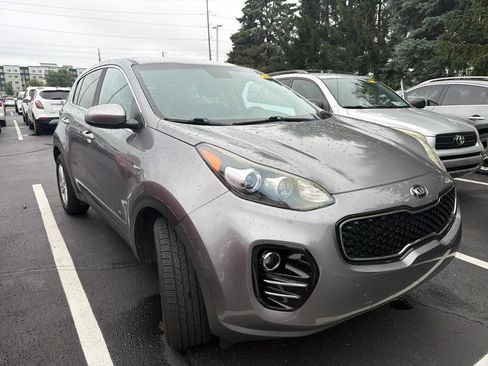 Used 2017 Kia Sportage LX AWD/4WD image 4