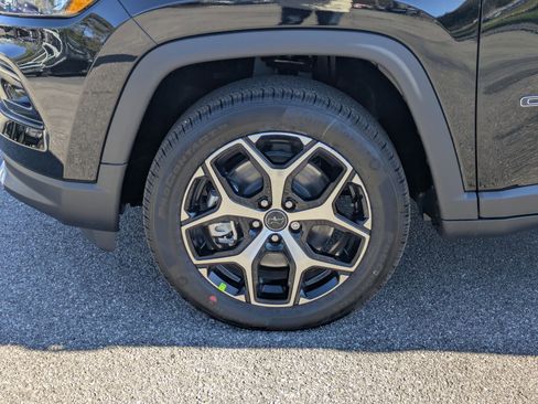 New 2026 Jeep Compass Limited image 31