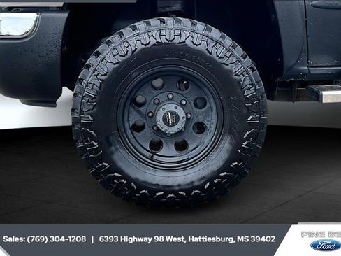 Used 2005 GMC Sierra 2500 SLT w/ Heavy-Duty Power Package image 7