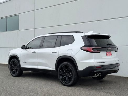 Used 2025 GMC Acadia Elevation w/ Elevation Premium Package AWD/4WD image 5